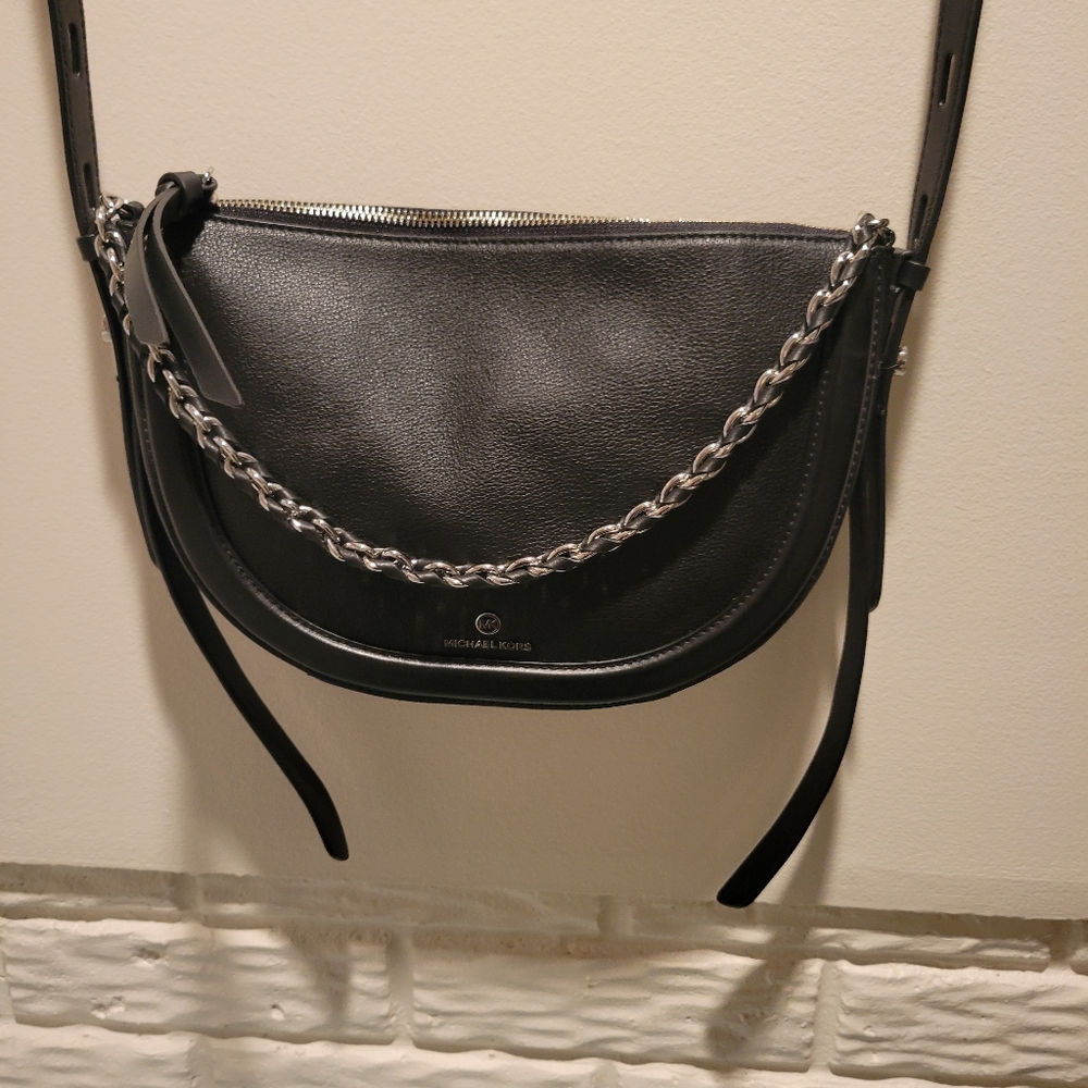 New Michael Kors leather bag with crossbody strap
